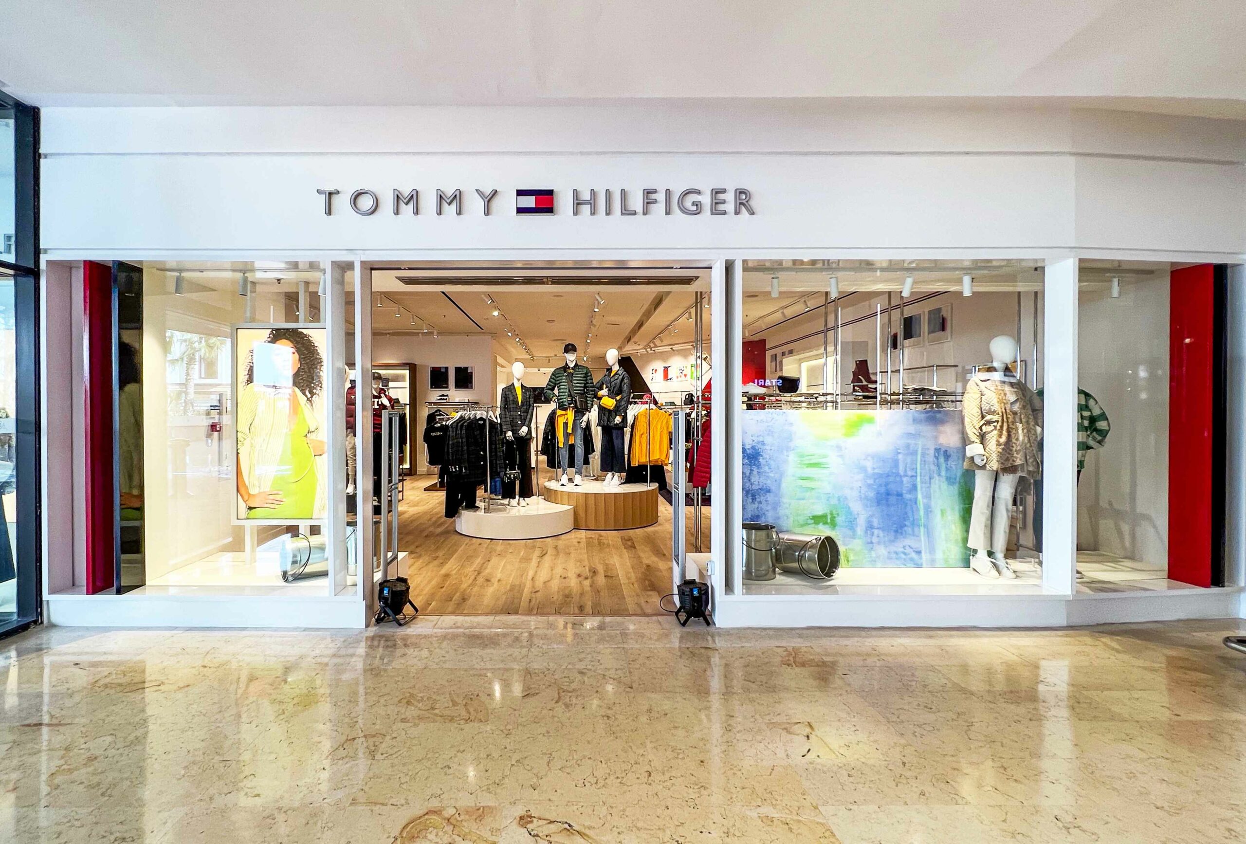 Tommy Hilfiger Outlet Stores/Outlet Locations Around The World